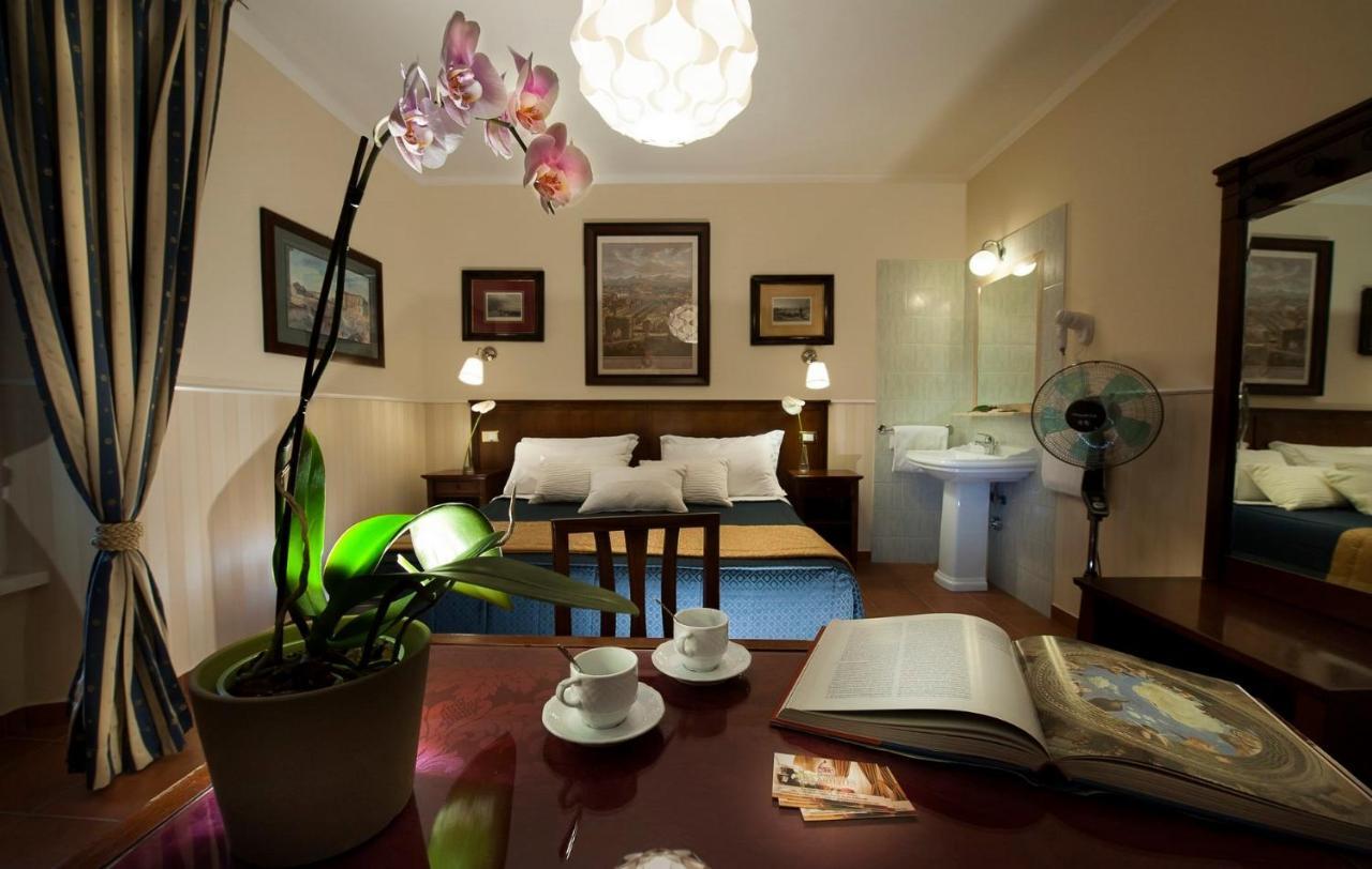 Budget Des Arts Hostal Roma